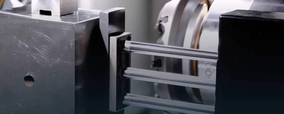 High accuracy for dimension, squareness, and parallelism: 