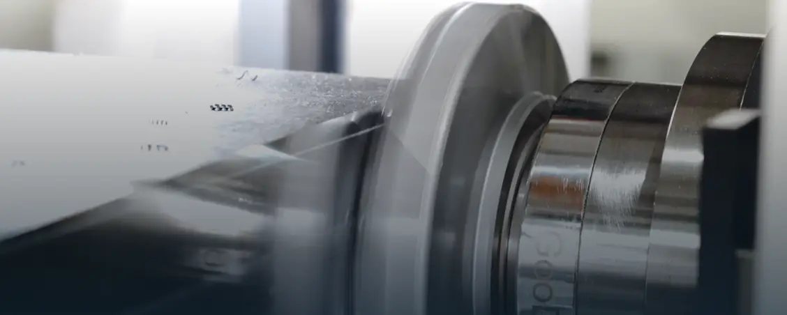 Ideal for heavy-duty cutting & milling with one piece casting structure: