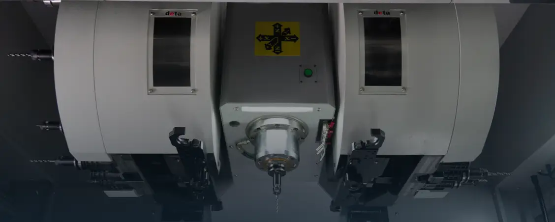 Equipped with a unique Dual-Tool Magazine holding 64 tools