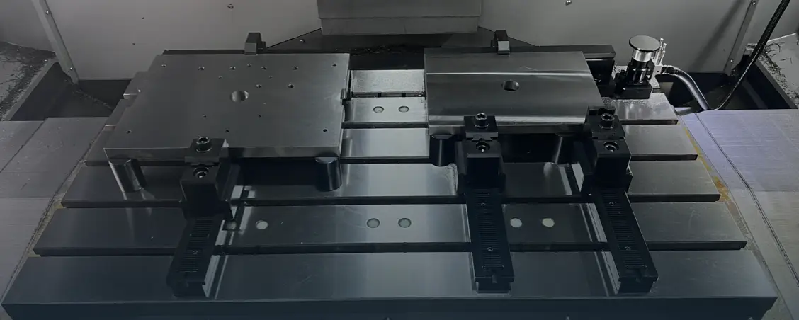 Utilizes genuine THK Linear Guides and Ball Screws (Japan)