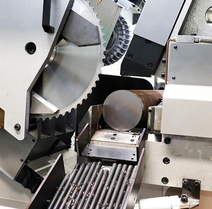 Circular Saw vs Band Saw: Which Is Better for Steel Cutting?
