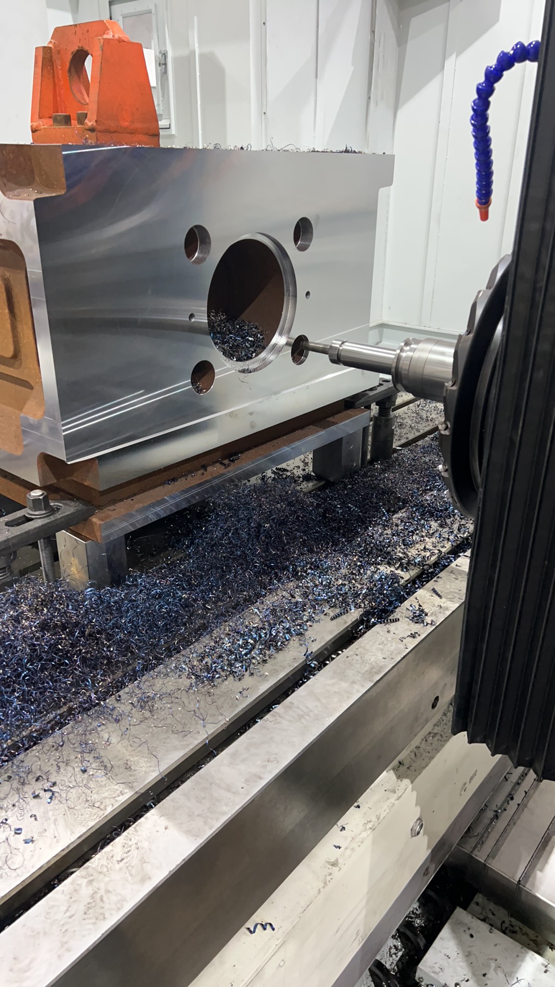 Custom Mold Base Machining Workflow | P20/45 Steel Supply, Duplex Milling, Vertical Machining Integration