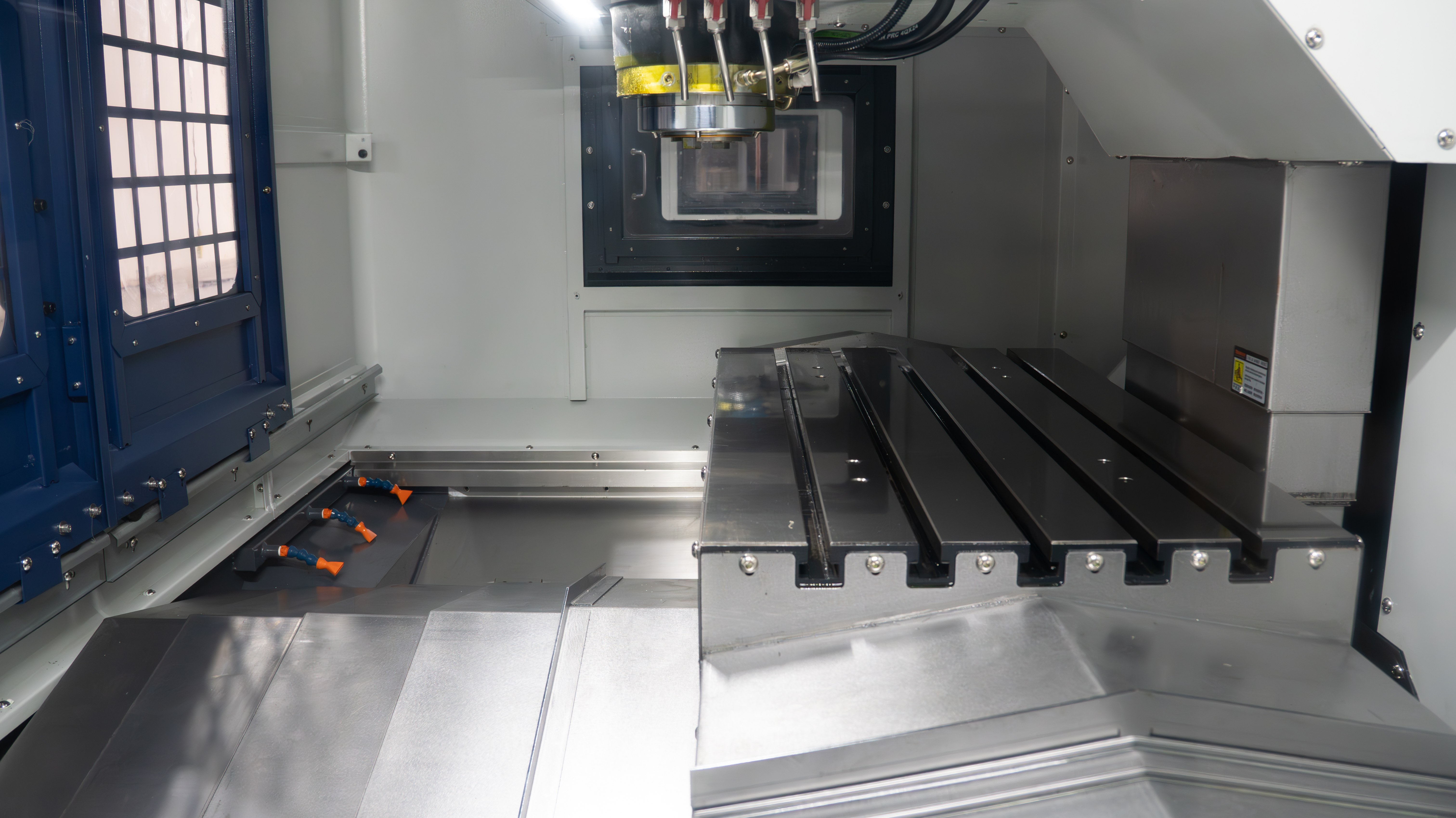 Precision LJ-855 VMC for Sale | 3-Axis Linear Guide, Tool Changer Options, Mold Component Milling 
