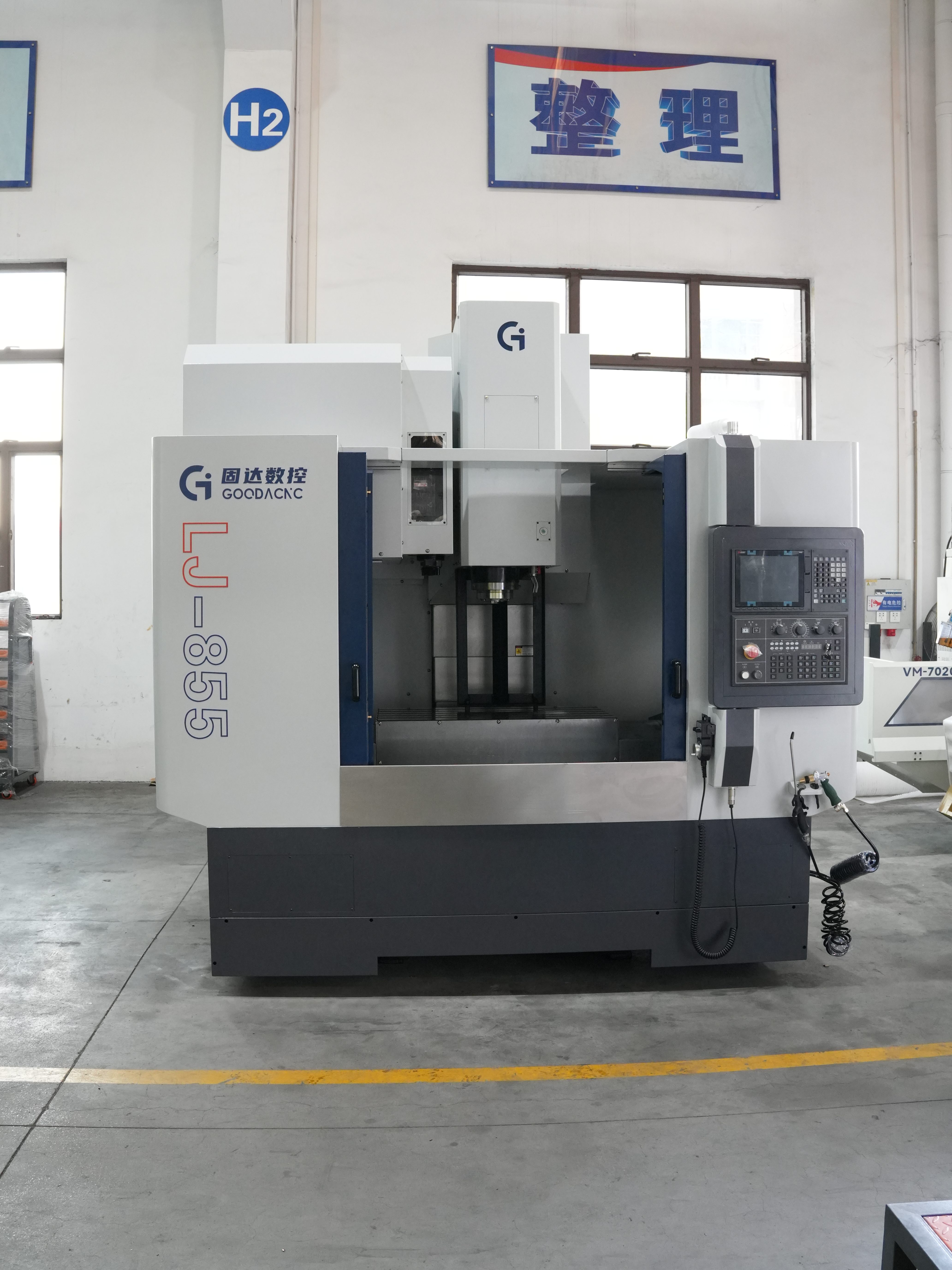 LJ-855 Vertical Machining Center | Travel Capacity, Mold Plate Work, and Precision Output