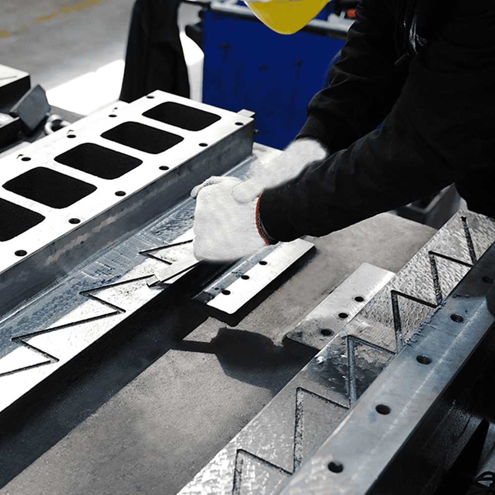 When to Choose LJ-855 | Mold Components, Single Setup, Better Efficiency